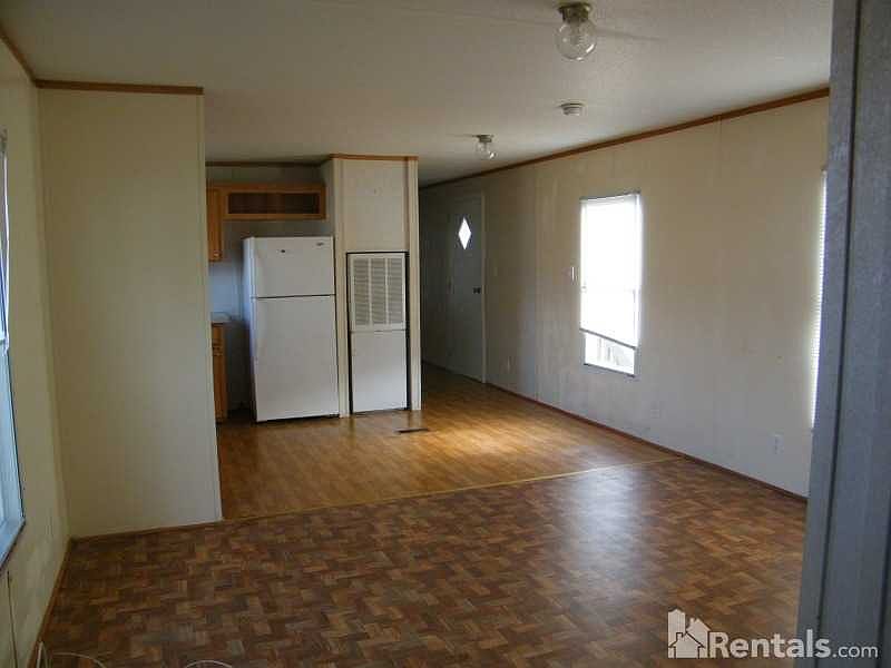 2nd image of 7 Fairlane Dr
