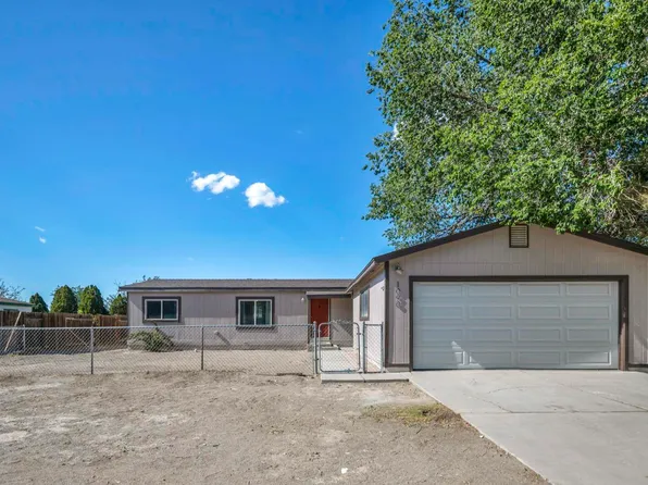 1090 Green Valley Dr, Fernley, NV 89408