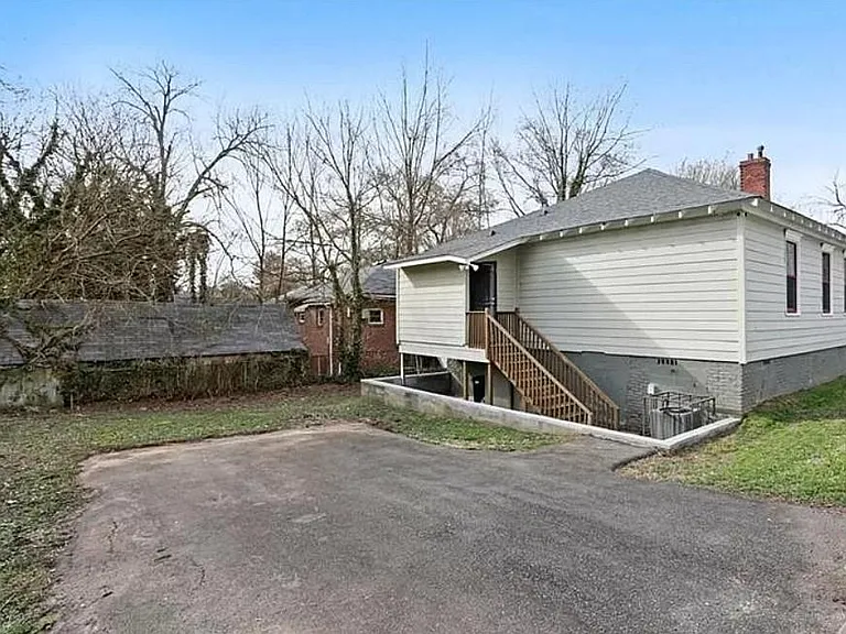 Rear driveway with plenty of offstreet parking