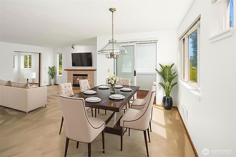 3rd image of 1312 S Massachusetts Street #202