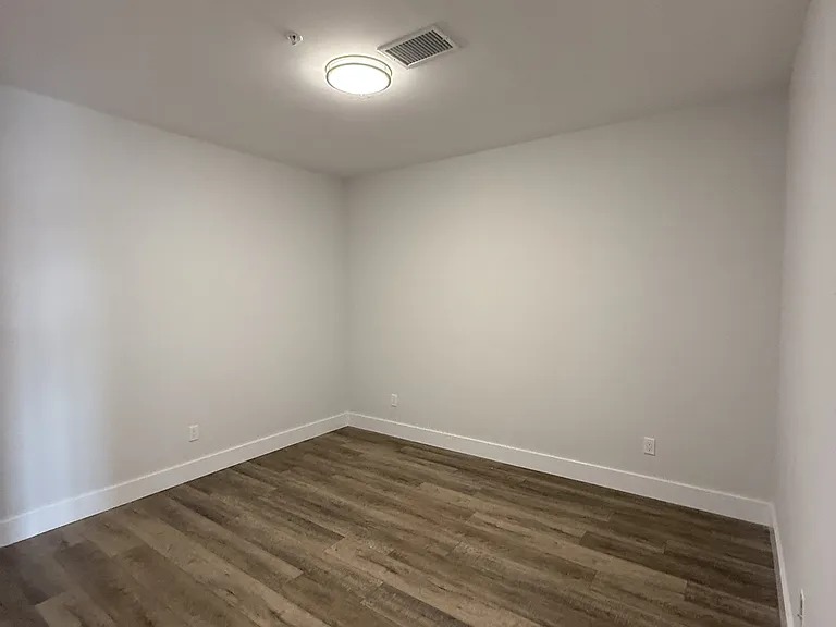 228 Park Ave — Photo 15