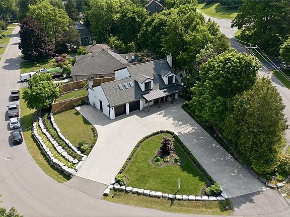 2nd image of 204 Falling Brook Dr