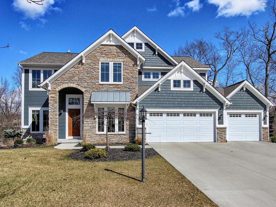 1st image of 1402 Glen Ellyn Dr SE