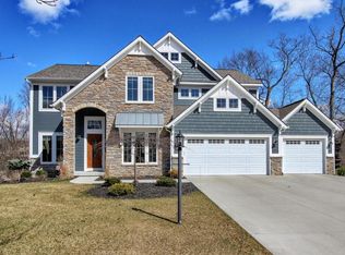 1402 Glen Ellyn Dr SE, Grand Rapids, MI 49546