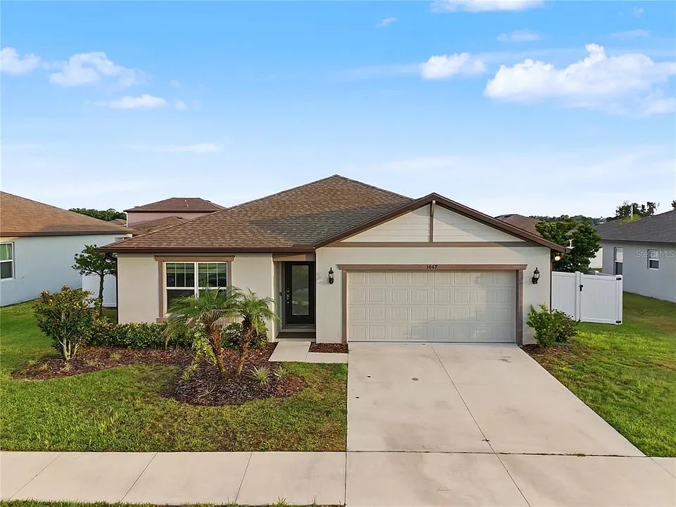 1067 Michelangelo Ln