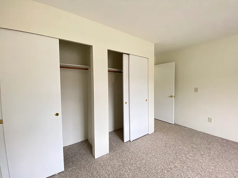 Park View Hills Condominiums — Photo 39