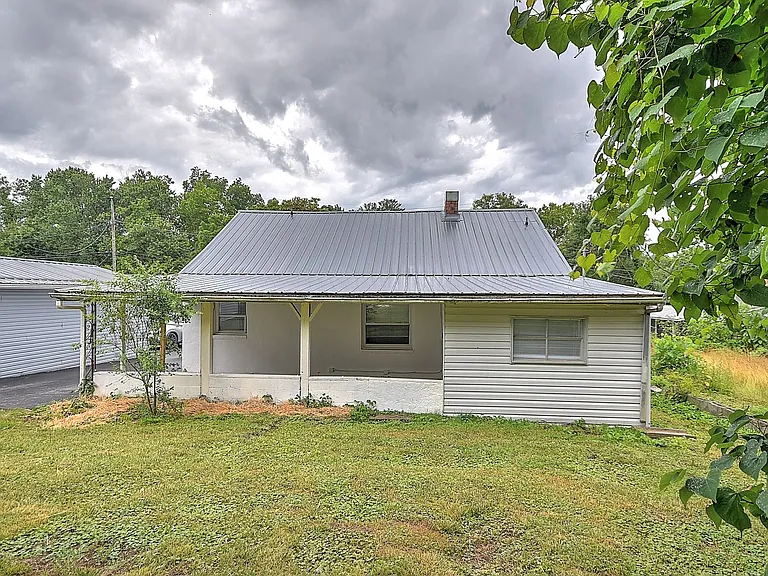 1712 Oaklawn St — Photo 22