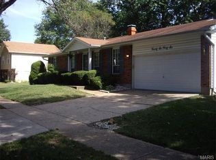 2646 Apple Creek Dr, Saint Louis, MO 63129