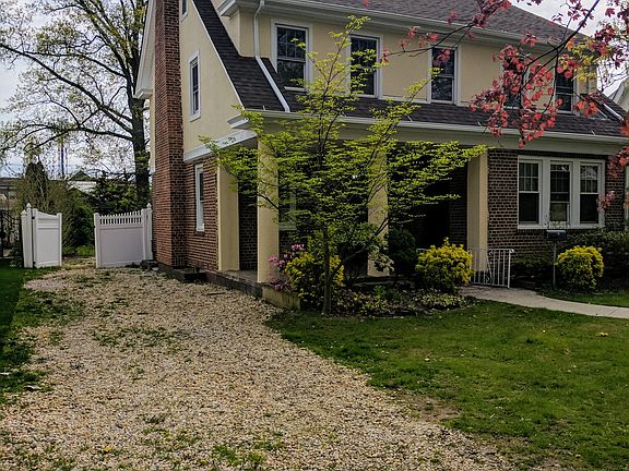 3rd image of 36 Lafayette Pl