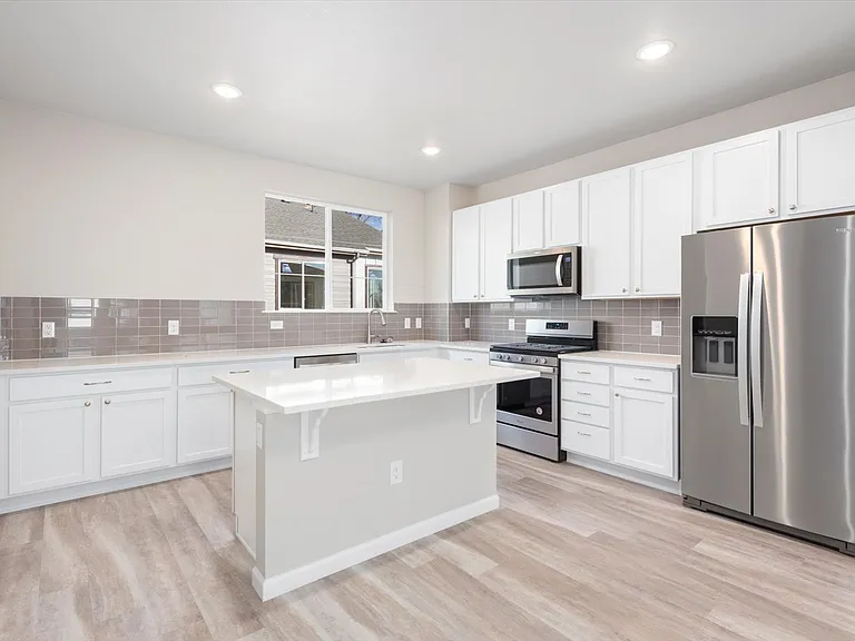 1330 Hoyt St #5 — Photo 7