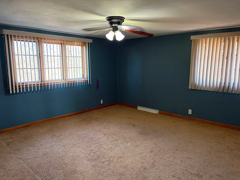 605 Brewer St — Photo 26