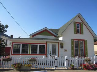 307 E Main St, Grafton, IL 62037