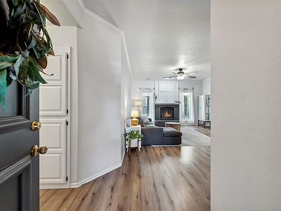4th image of 18501 Chestnut Oak Dr