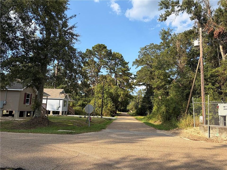 2nd image of LOT 10 N 3rd Ave
