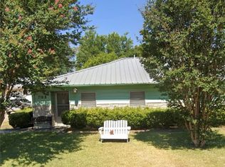 718 S College Ave, Troy, TX 76579