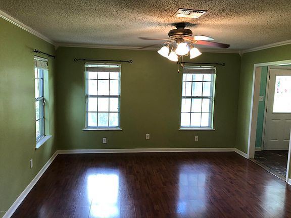 2nd image of 300 Alice Dr