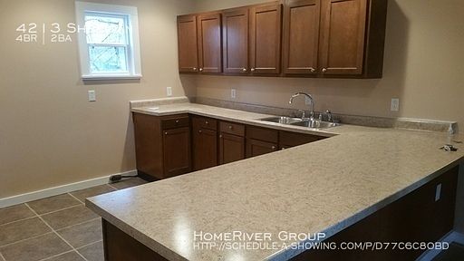 1st image of 4213 N Sheridan Ave