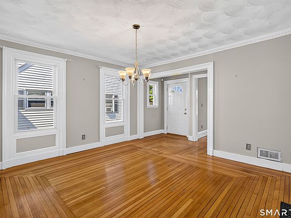 4th image of 511 Thompson Avenue