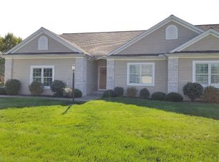 1405 Hemingway Dr, Erie, PA 16505