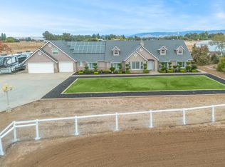 5554 N Academy Ave, Clovis, CA 93619