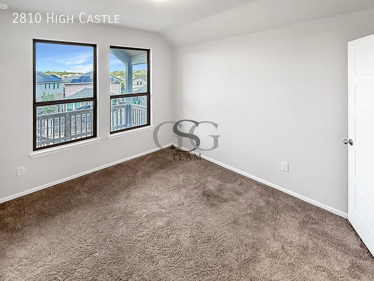 Like-new 2024 Perry Homes build in Ladera! — Photo 2