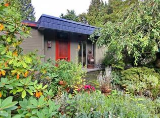 1877 Woodland Ter, Lake Oswego, OR 97034