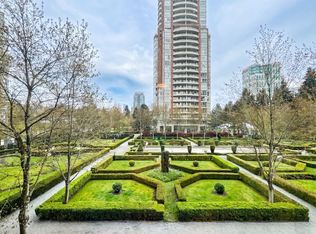 7368 Sandborne Ave #301, Burnaby, BC V3N 5C5