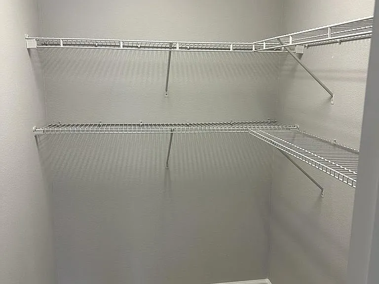 11015 Castlemain Cir E — Photo 12