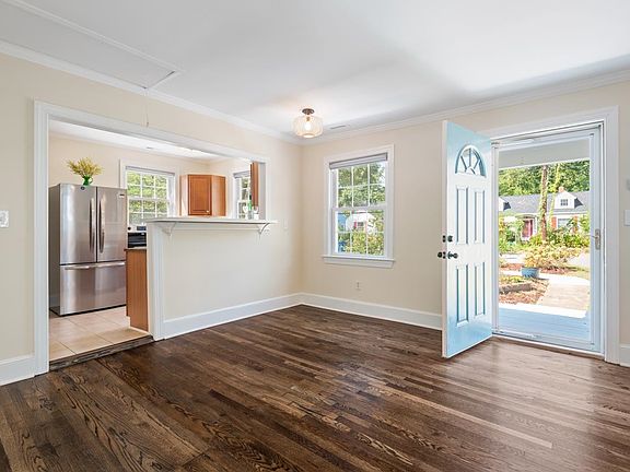 5th image of 2408 Shenandoah Ave