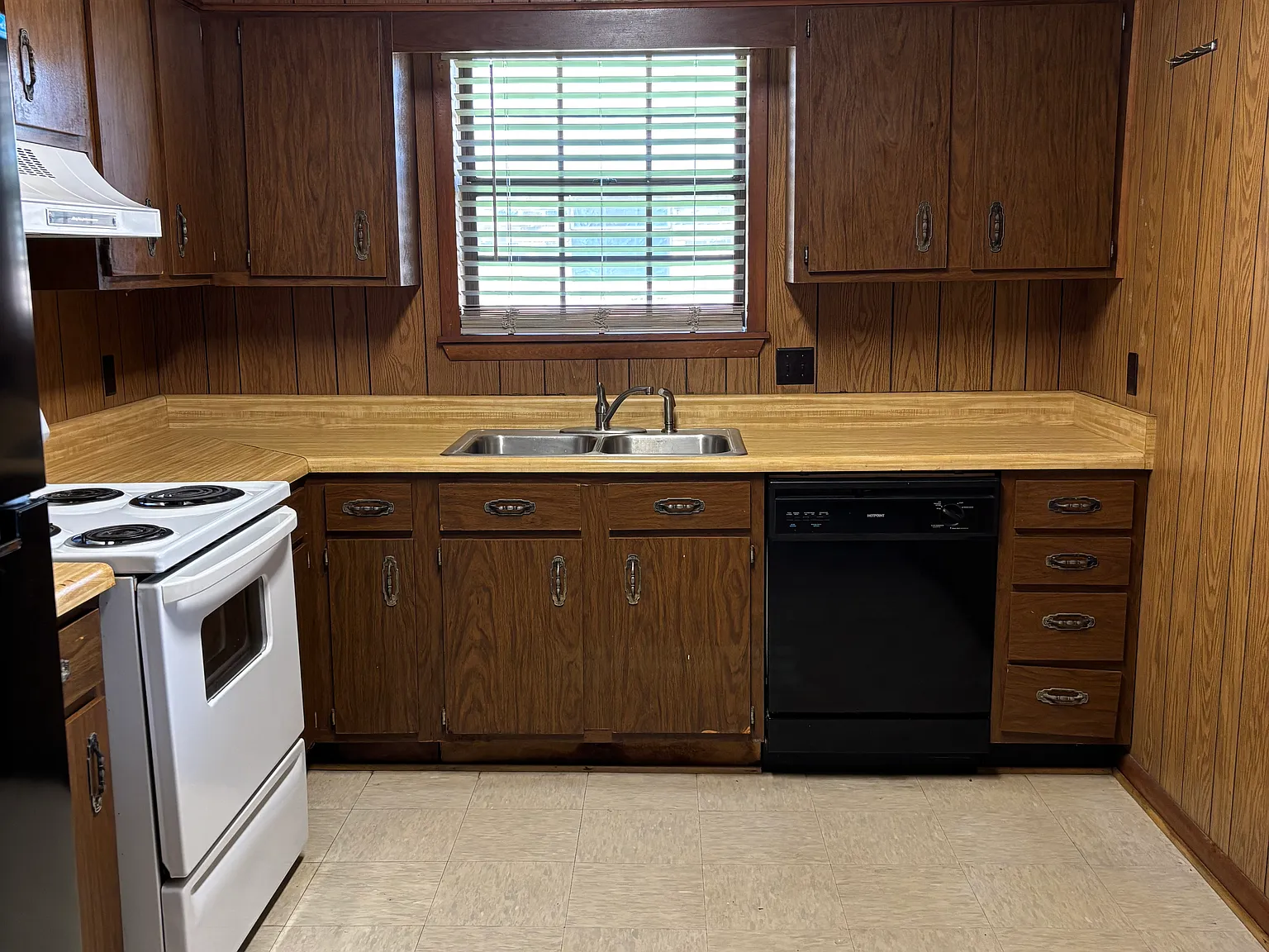 2 bed, 896 sqft, $795 — Photo 3