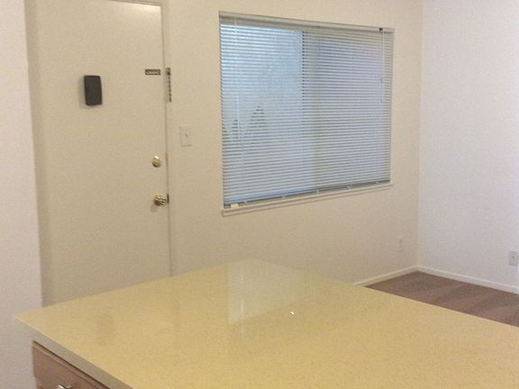 2nd image of 2137 Park Blvd APT 4