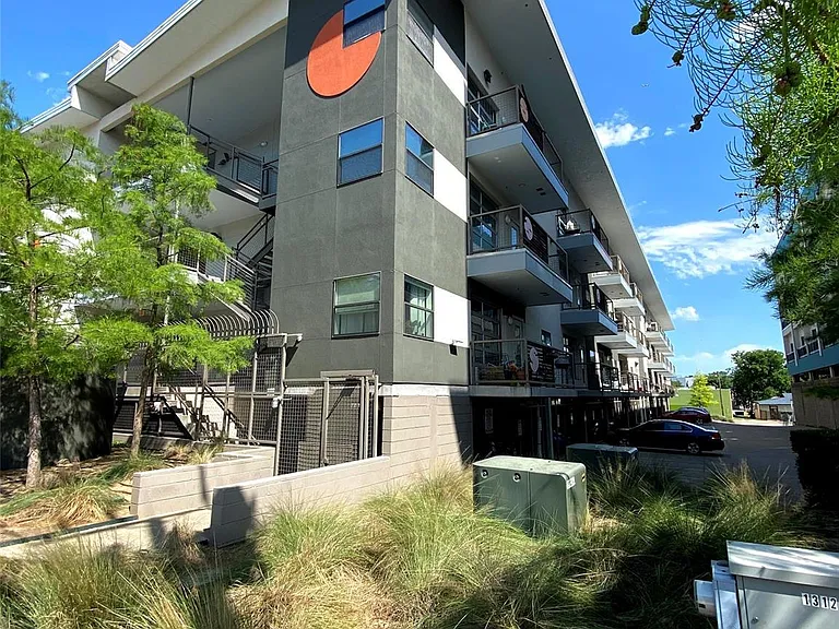 1111 S Akard St #211 — Photo 1