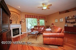 3rd image of 12172 Lake Fern Dr