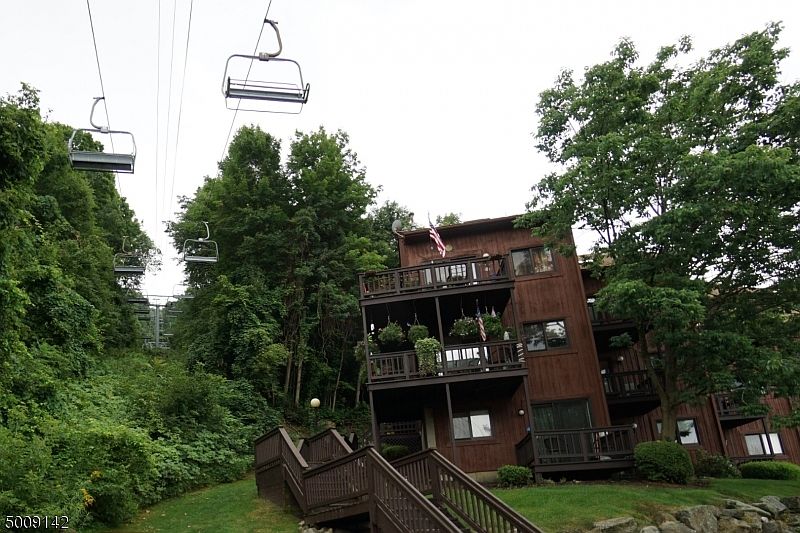 1st image of 4 Red Lodge Dr Unit 9