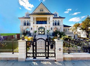 176 Irwin St, Brooklyn, NY 11235