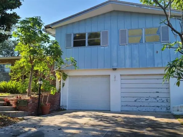 3717 McKay Creek Dr, Largo, FL 33770