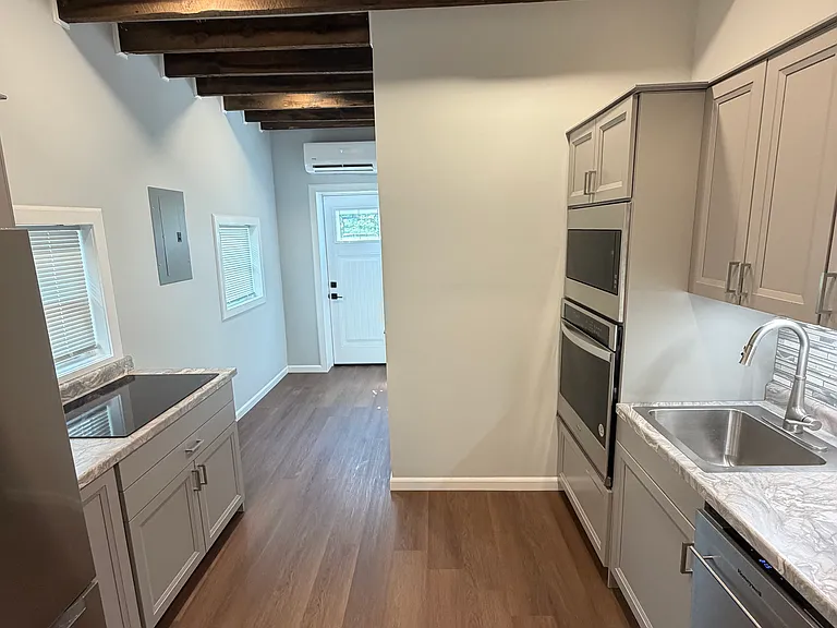 2331 Chapline St #2 — Photo 10