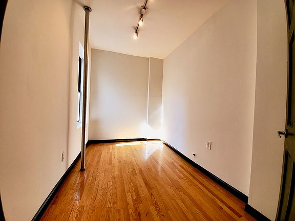 4th image of 320 Lincoln Pl APT 2B
