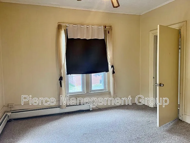 421 Hanover St #5 — Photo 4