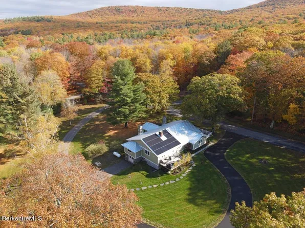 399 East St, South Egremont, MA 01258