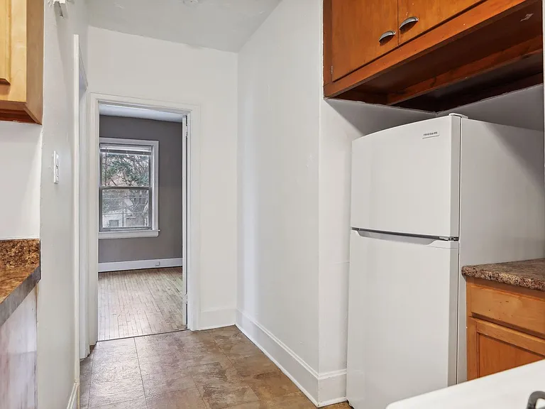 1708 Grand Ave — Photo 10