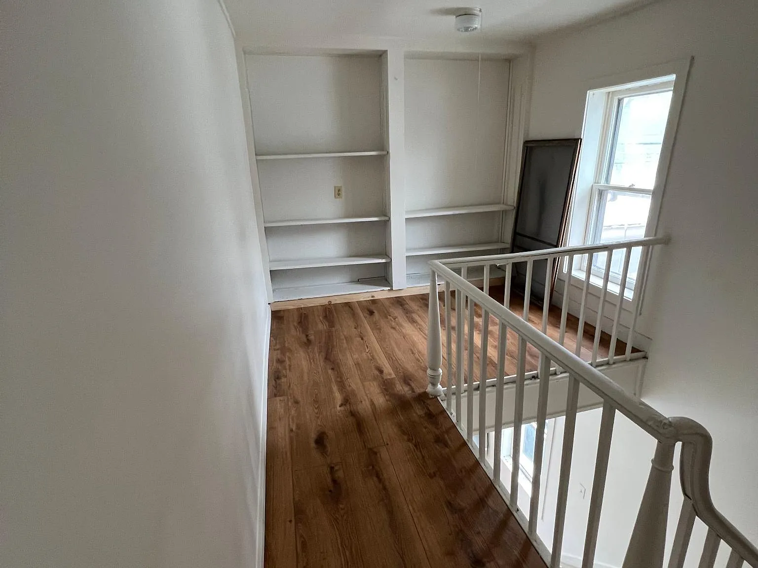 3 bed, $1,250 — Photo 1