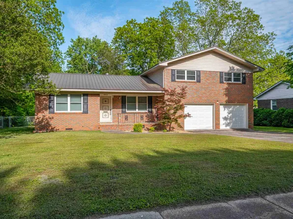 402 S 8th St, Gadsden, AL 35901