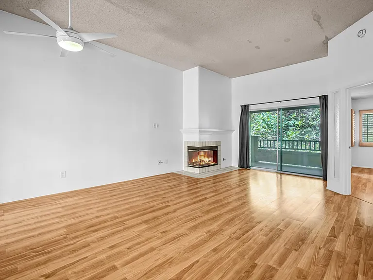 23930 Arroyo Park Dr #109 — Photo 3
