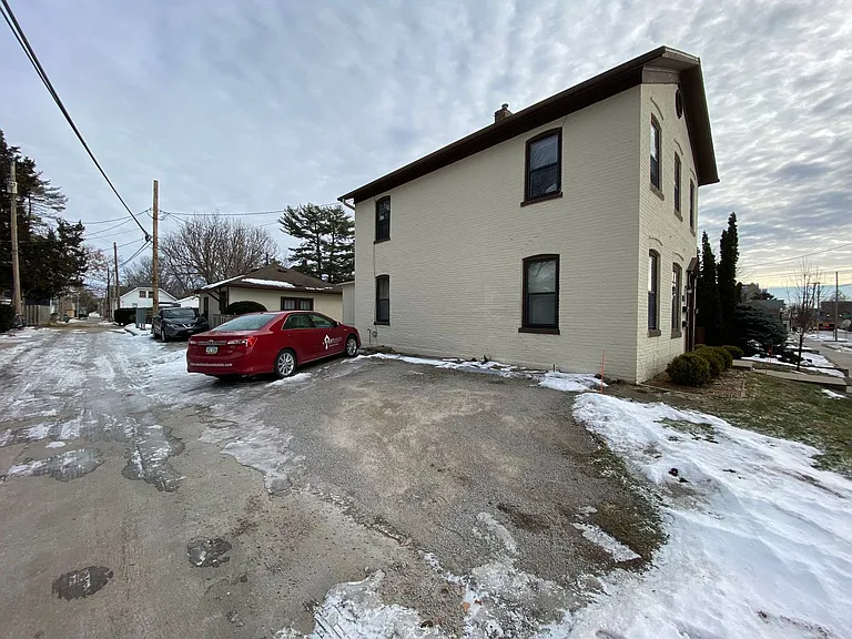 310 N. Gilbert Street — Photo 5