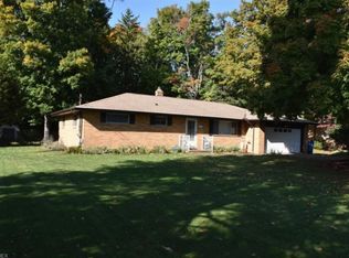 5230 W Park Dr, North Olmsted, OH