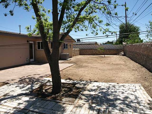 2nd image of 3209 Killarney St