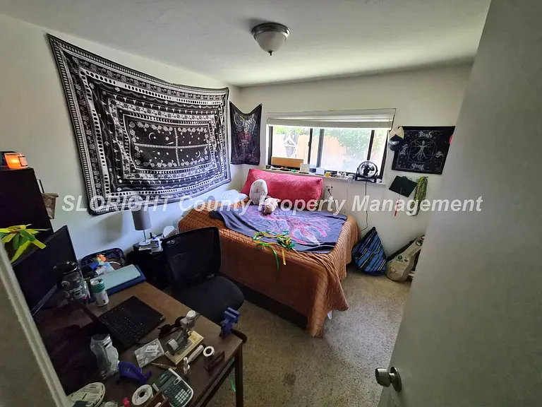 1367 Fernwood Dr — Photo 6