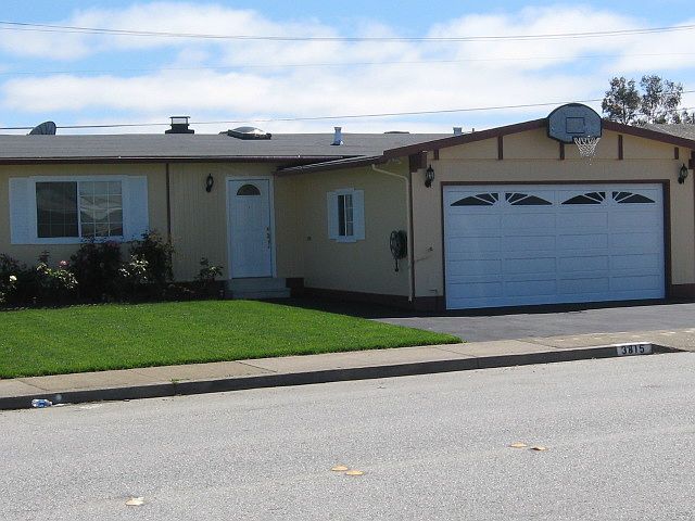 2nd image of 3815 Elston Dr