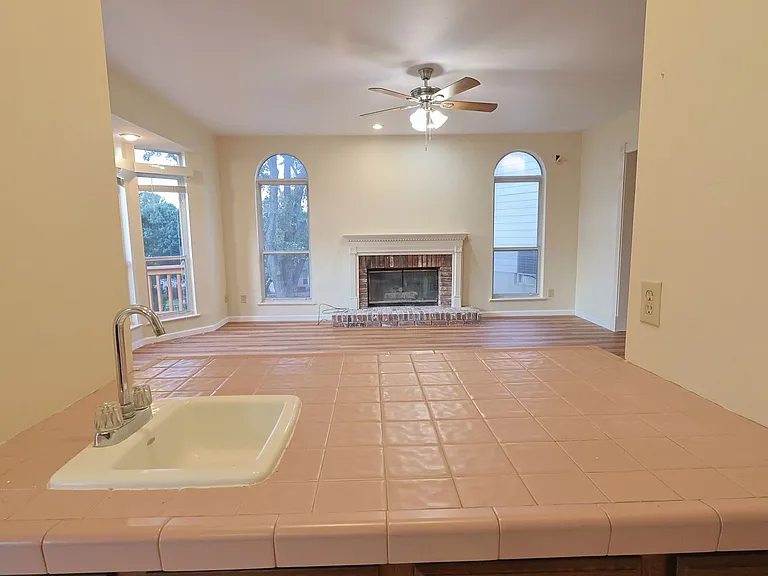 600 Arbor Glen Ct — Photo 15
